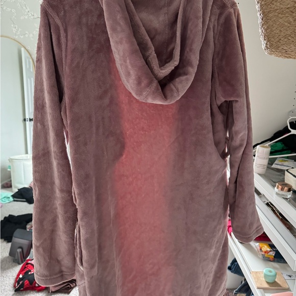 UGG Robe - Picture 2 of 3